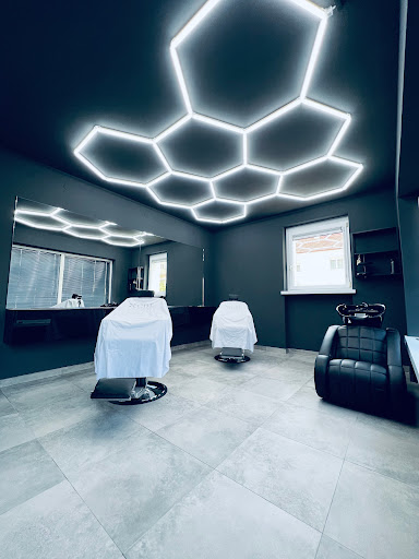 Recut MenStudio – Traun