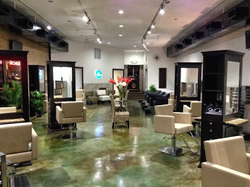 Salon Aura – Dallas