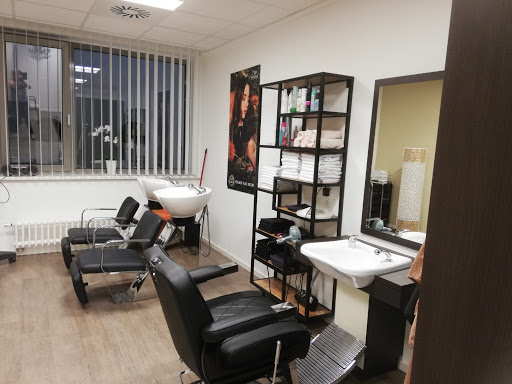 Salon Brunhilde – Ihre Friseurin im Humanomed Zentrum in Althofen – Althofen