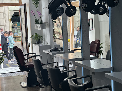 Salon Met, Hairstyler Men & Women – Vienna