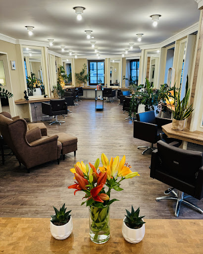 SASCHA BENNÖR LACKNER FRISEURE – Krems an der Donau