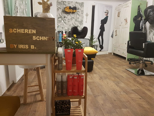 Scherenschnitt by Iris Brunner – Trofaiach