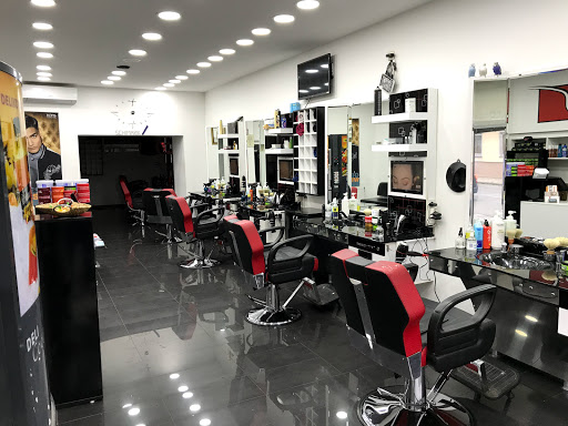 Schimarik Men hairdresser Hirschstettner Street – Vienna