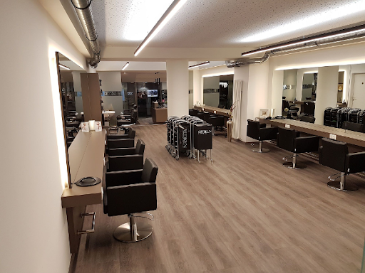 Studio 13 – hairdresser, medical pedicure and nail salon. – Innsbruck