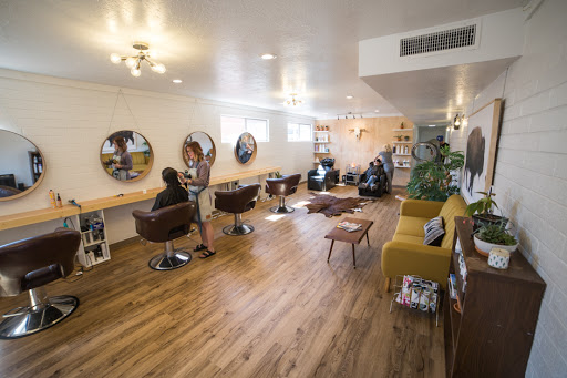 The Desert Lounge Salon – St. George